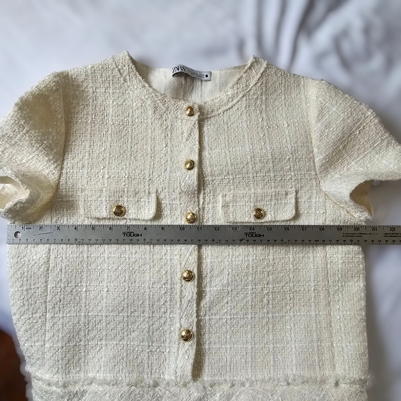 Zara Cream Textured Garment with Gold Accent - Picture 3 of 10